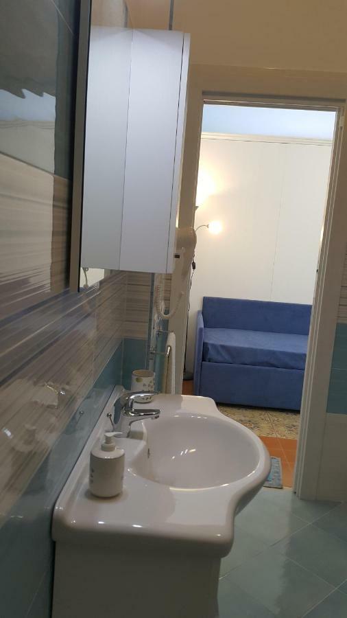 ماسّا لوبْرينسِ Acquamarina Accommodation المظهر الخارجي الصورة